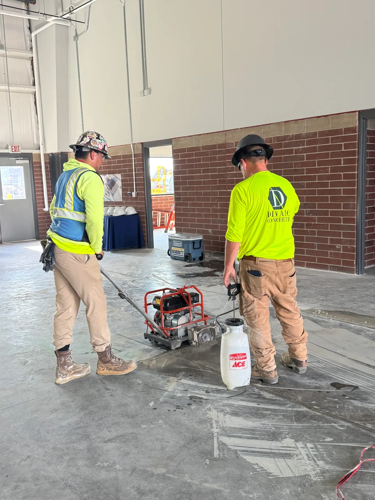 Bobbitt team and trade partners reviewing plans on-site